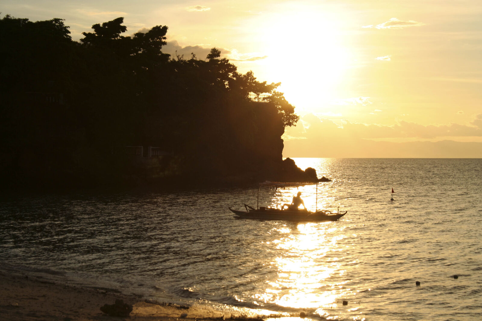 Canon EOS 350D (EOS Digital Rebel XT / EOS Kiss Digital N) sample photo. Sea, sunset, beach, fisherman photography