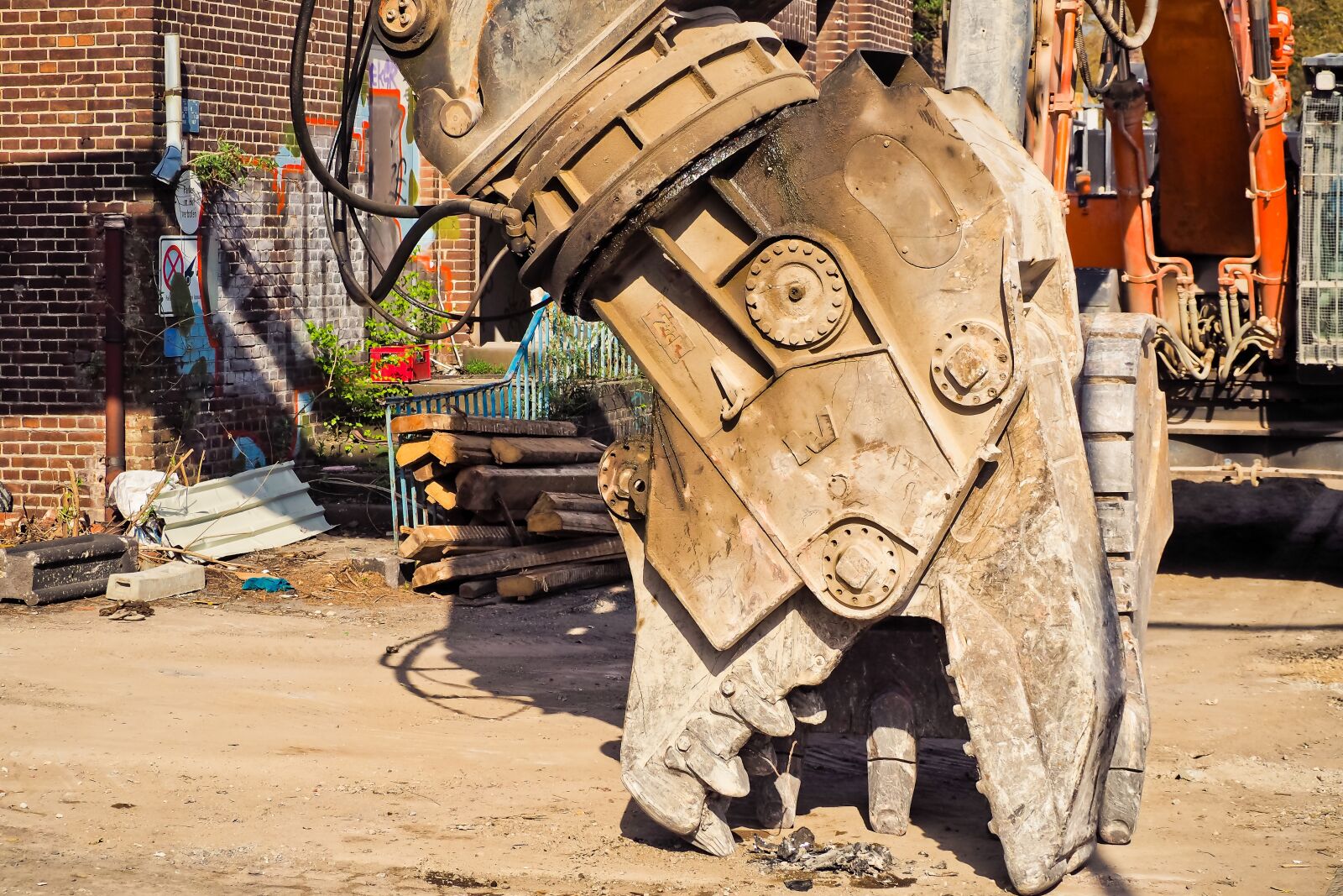 Olympus OM-D E-M10 sample photo. Construction, demolition, site photography
