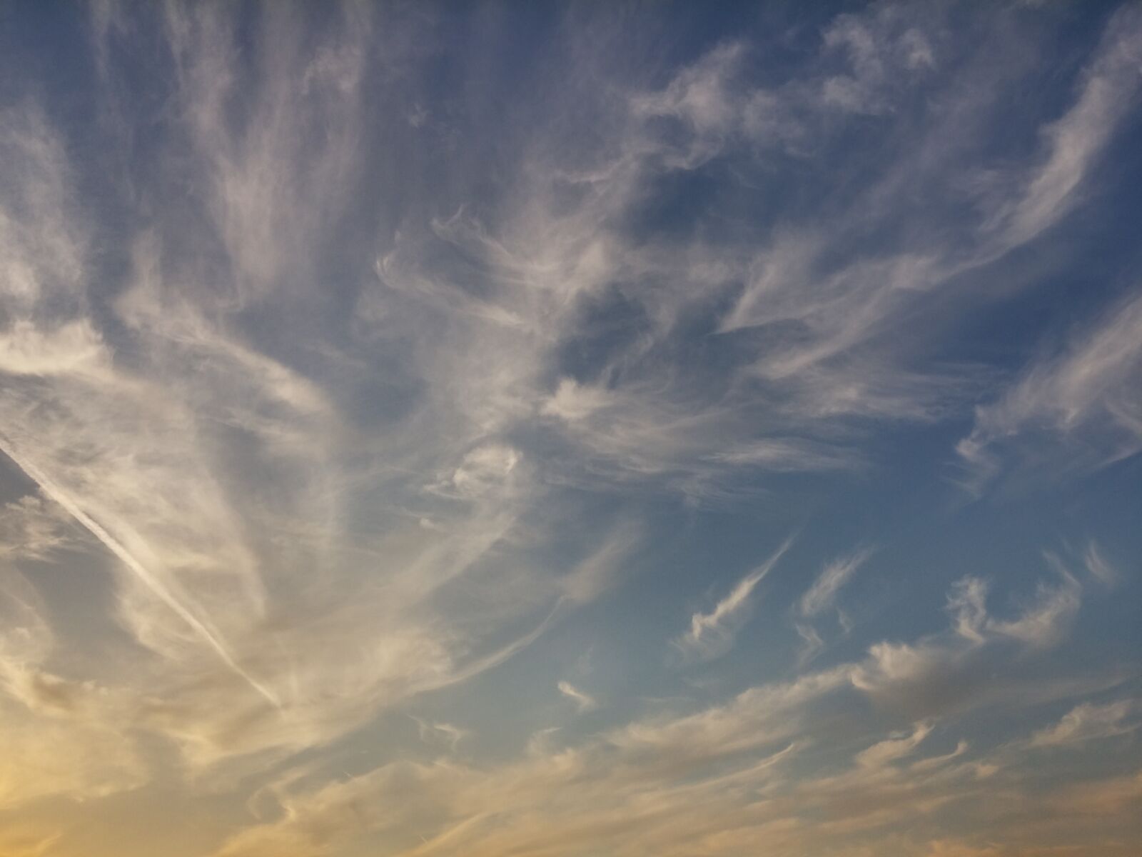 LG G2 sample photo. Sky, clouds, solar photography