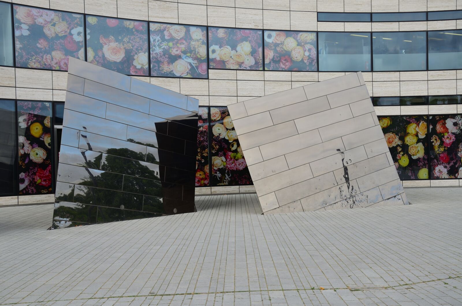 Nikon D5100 sample photo. Art, modern, facade photography