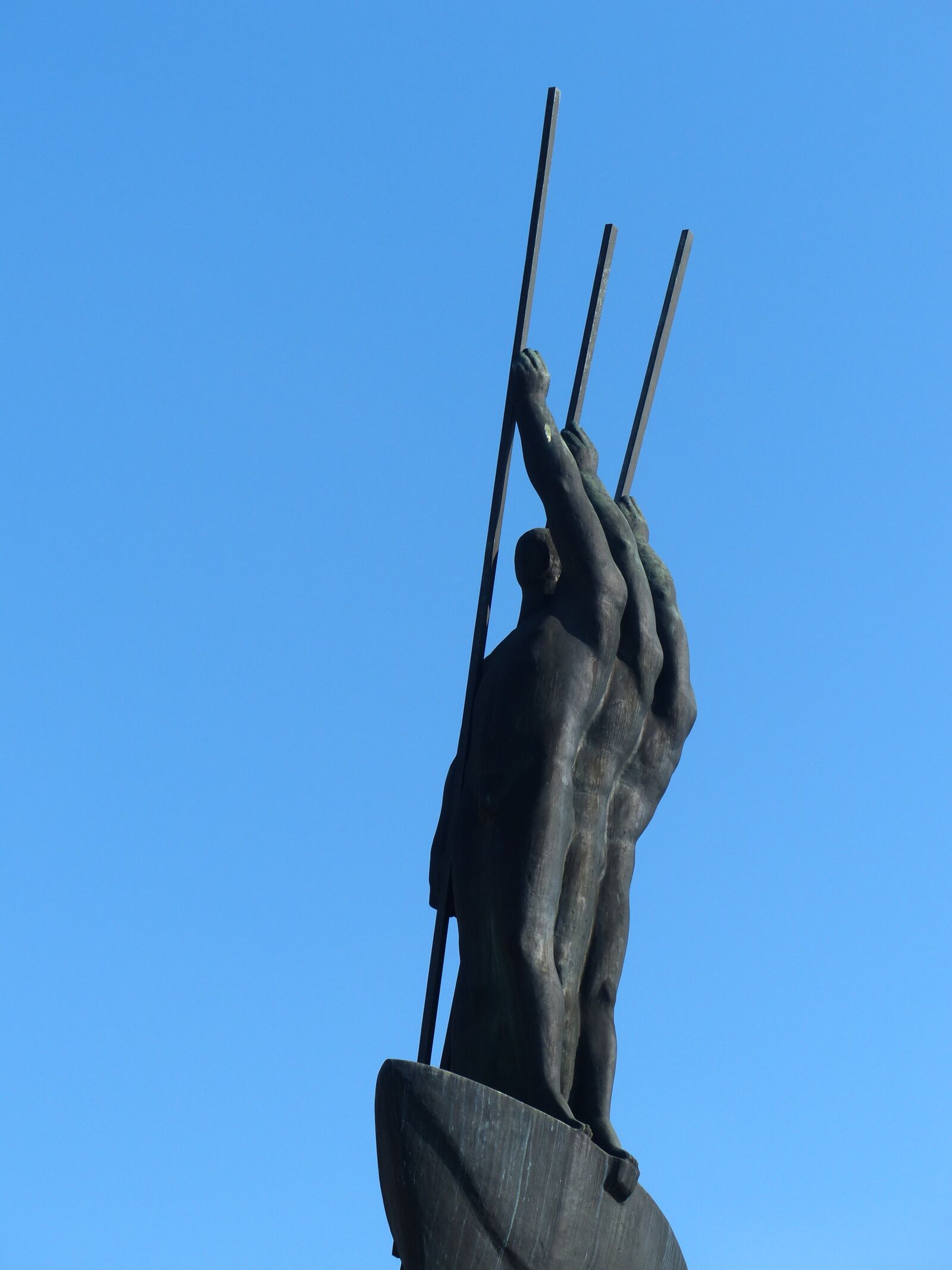 Panasonic Lumix DMC-FZ200 sample photo. Monument, bronze, statue photography