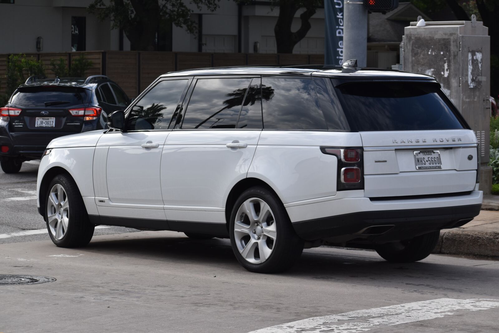 Nikon D3500 sample photo. Range rover sport, luxury photography