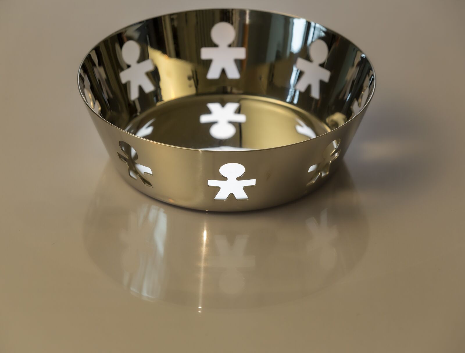 Canon EOS 5D Mark III sample photo. Bowl, sliver, shape photography