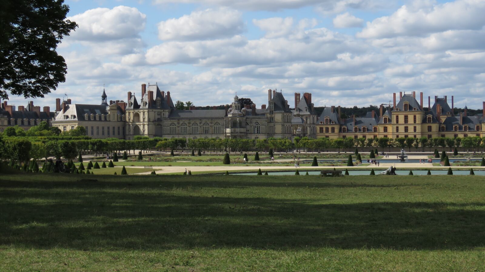 Canon PowerShot SX60 HS sample photo. Monument, castle, fontainebleau photography
