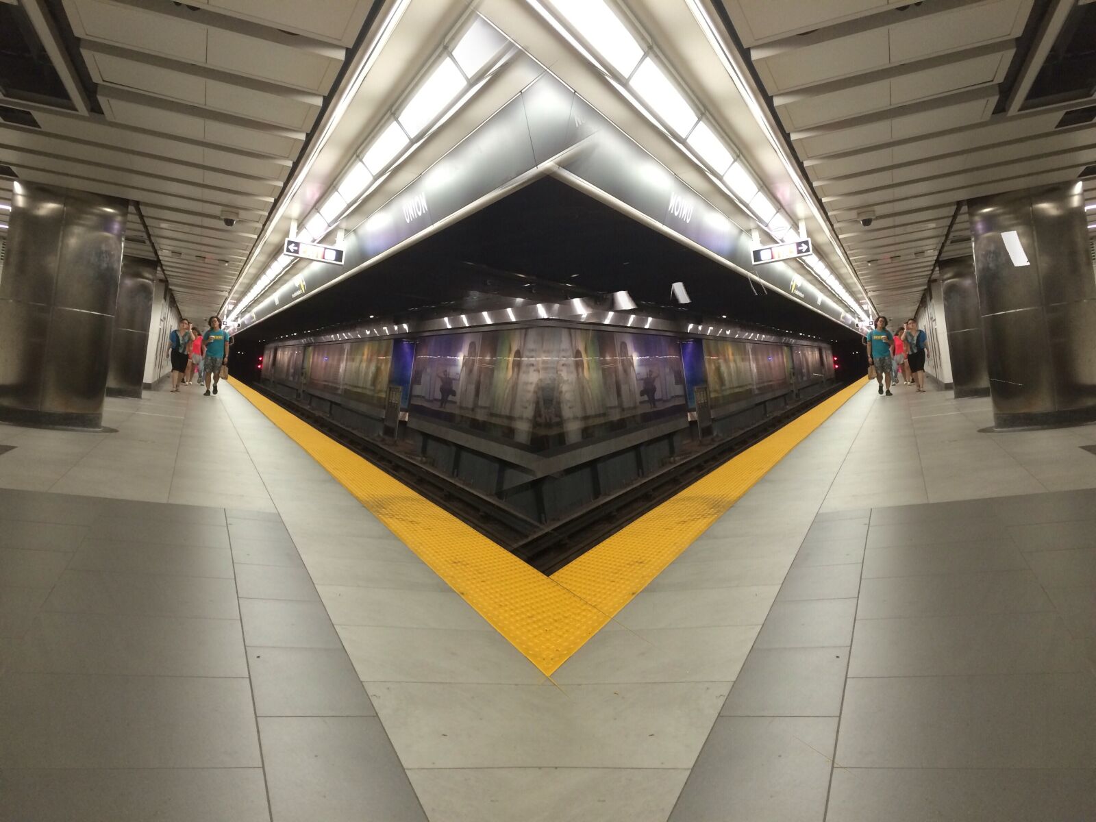 iPhone 5s back camera 4.15mm f/2.2 sample photo. Subway, surreal, tunnel photography