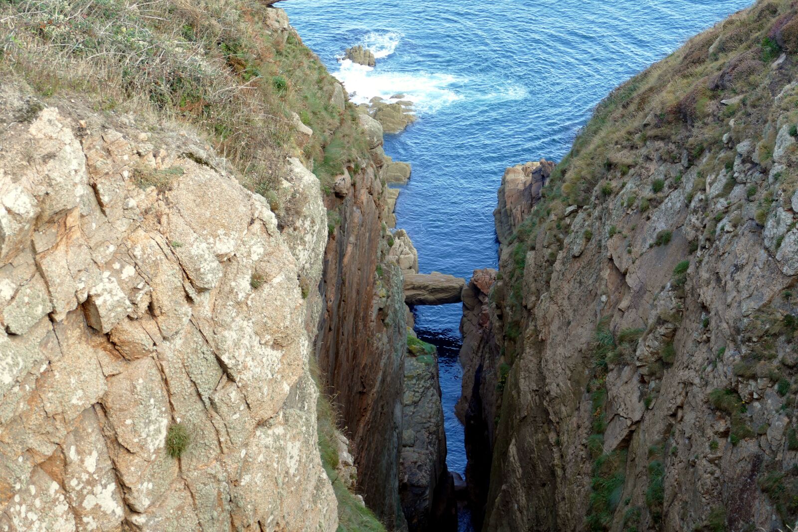 Panasonic Lumix DMC-FZ1000 sample photo. Jersey, england, channel islands photography
