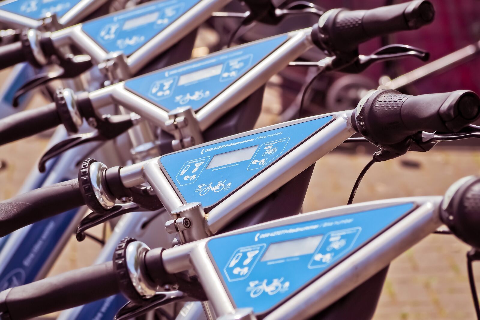 Olympus OM-D E-M10 sample photo. Bicycles, bikes, drive photography