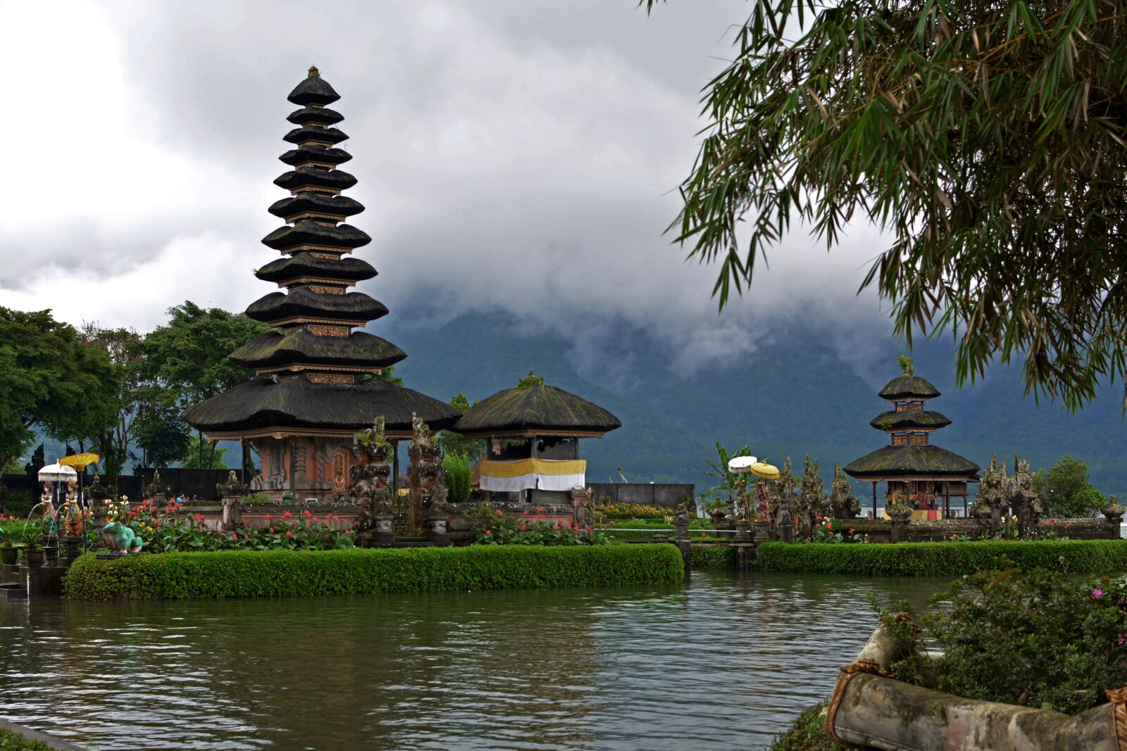 Nikon D5200 sample photo. Ulun danu, temple, bali photography