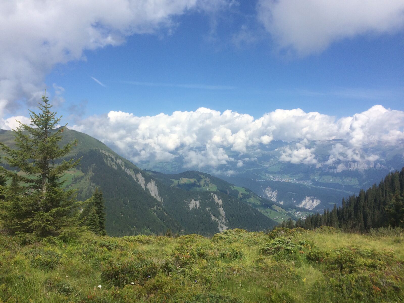 iPhone 5s back camera 4.15mm f/2.2 sample photo. Landscape, clouds, l photography