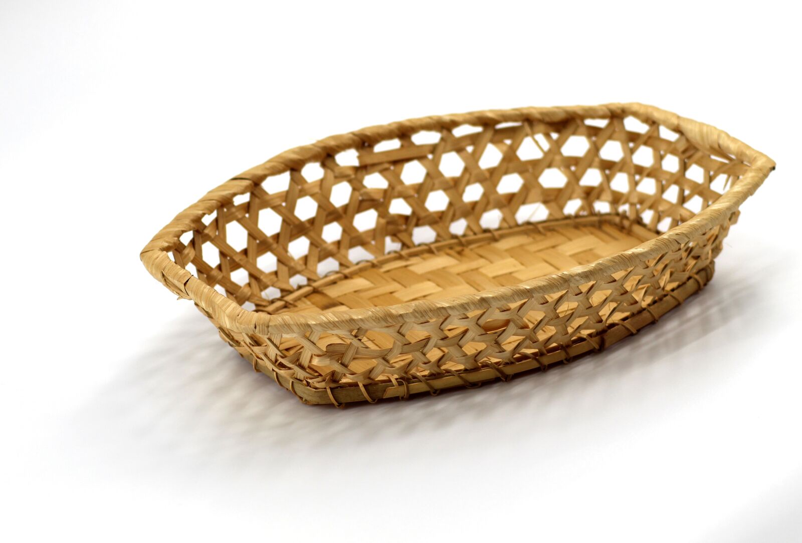 Canon EOS 4000D (EOS Rebel T100 / EOS 3000D) sample photo. Bread box, wicker, birch photography