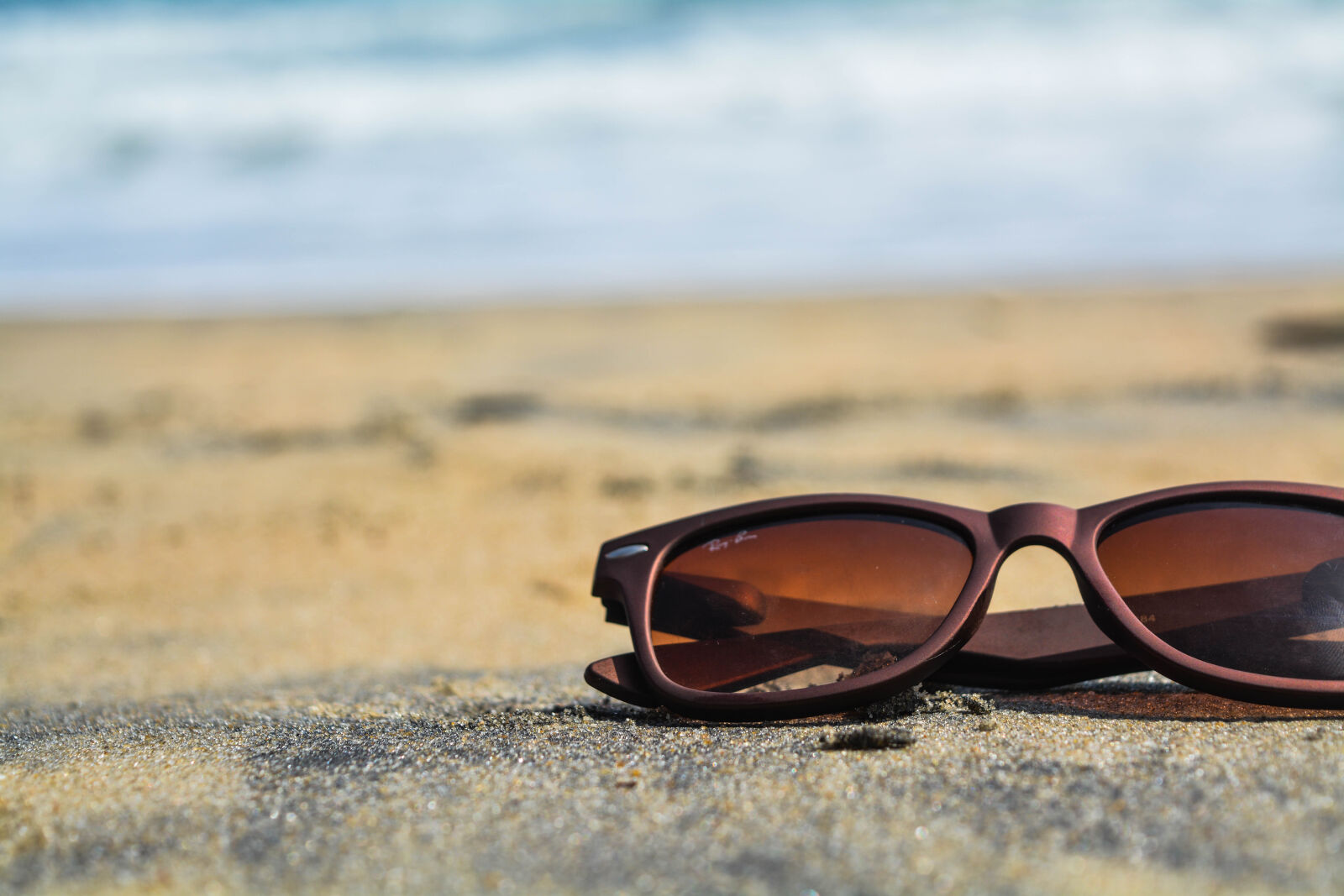 Nikon D5200 sample photo. Beach, on, a, sunny photography