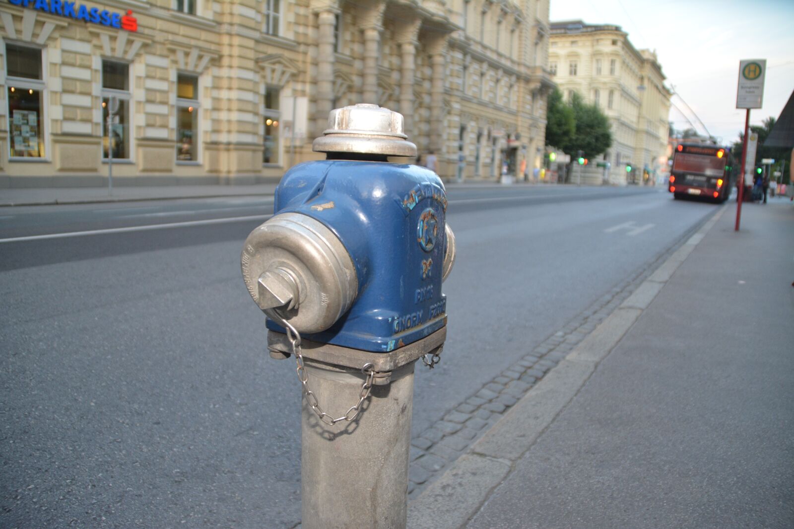 Nikon D5200 sample photo. Hydrant, road, bus stop photography