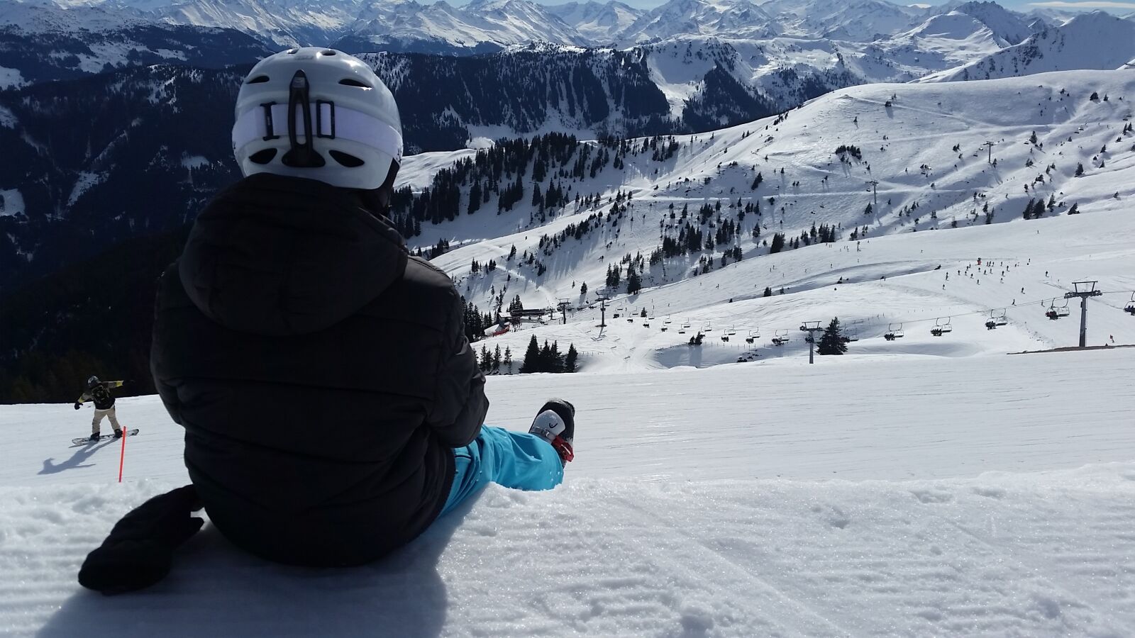 Samsung Galaxy S5 sample photo. Skiers, ski, mountains photography