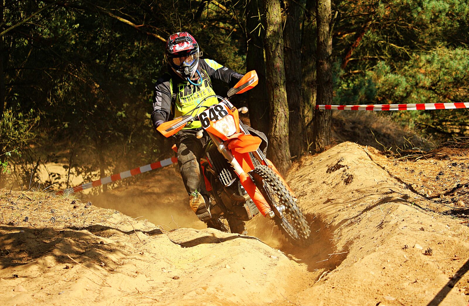 Canon EOS 100D (EOS Rebel SL1 / EOS Kiss X7) sample photo. Motocross, enduro, motorsport photography