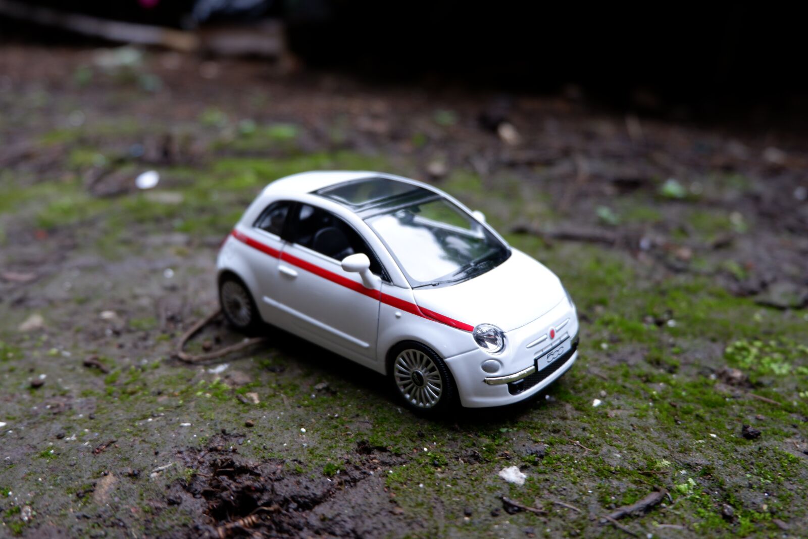 Fujifilm X-A3 + Fujifilm XC 16-50mm F3.5-5.6 OIS II sample photo. Car, toy, white photography