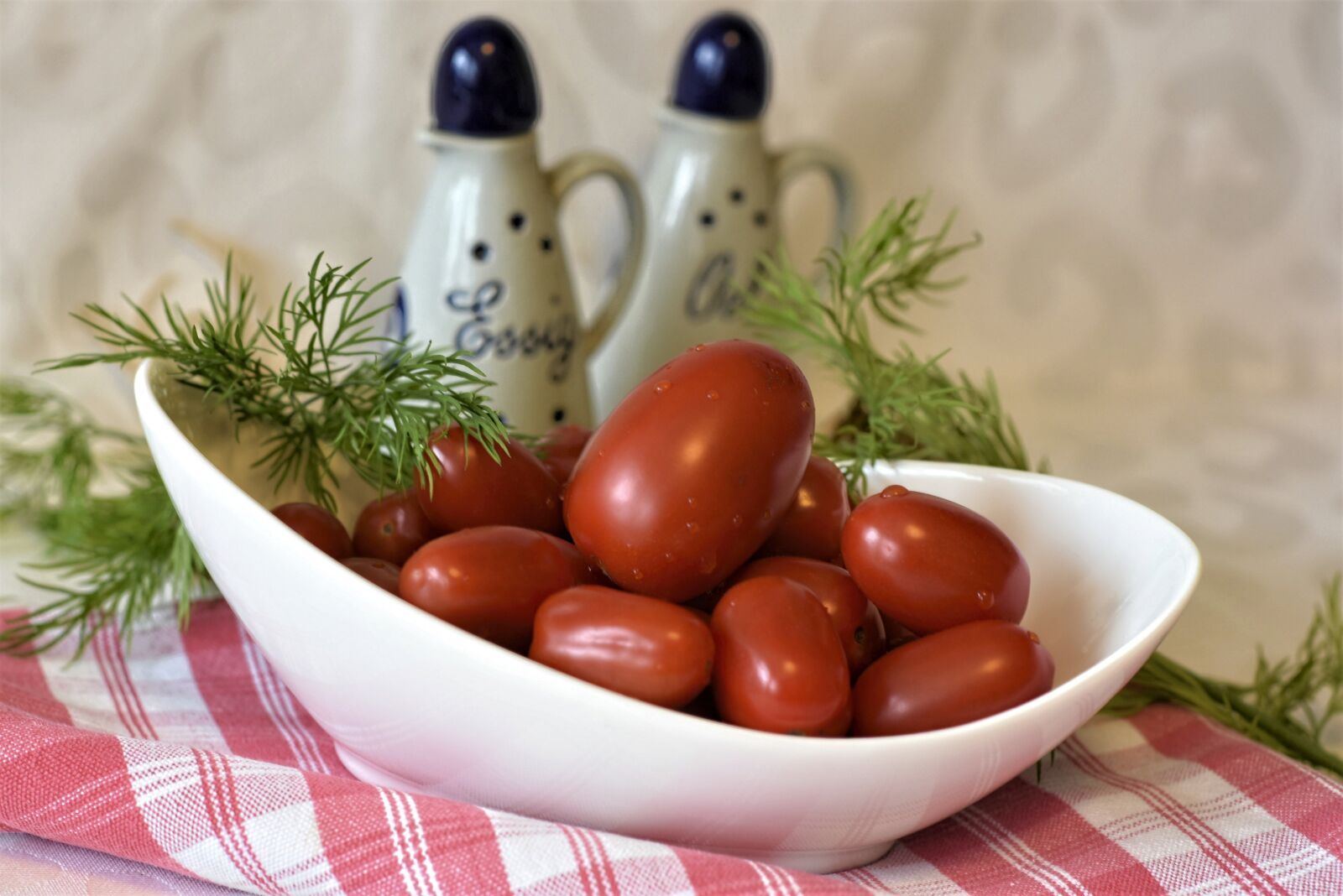 Nikon D7200 sample photo. Tomatoes, cocktailtomaten, vinegar photography