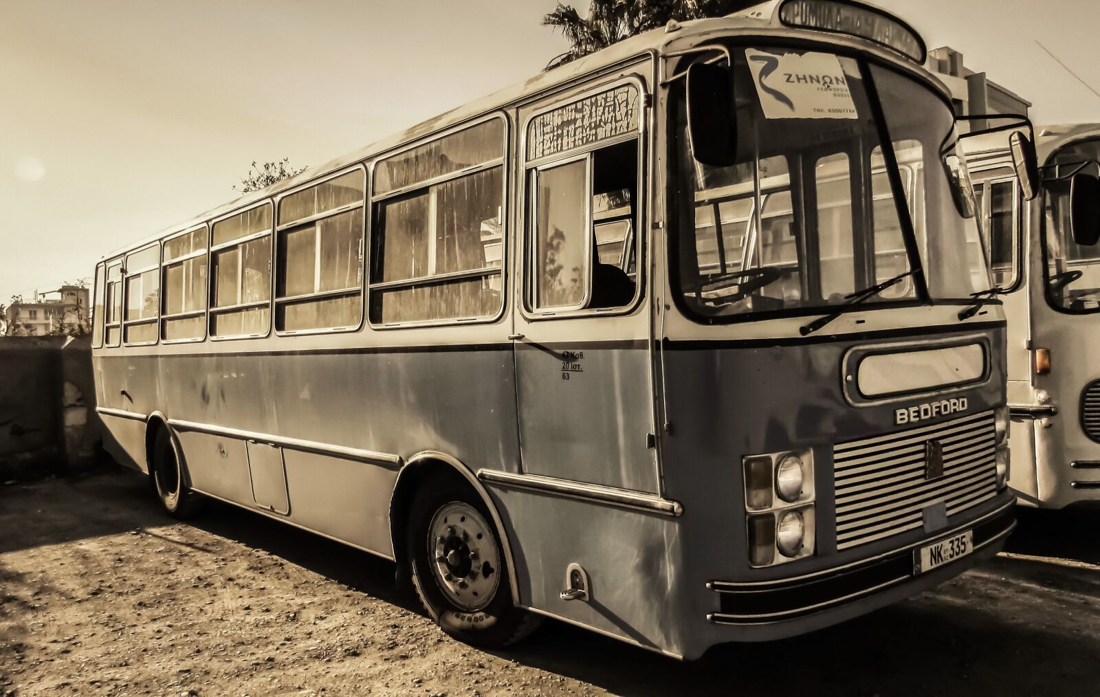 Canon PowerShot SX400 IS sample photo. Old bus, antique, vintage photography