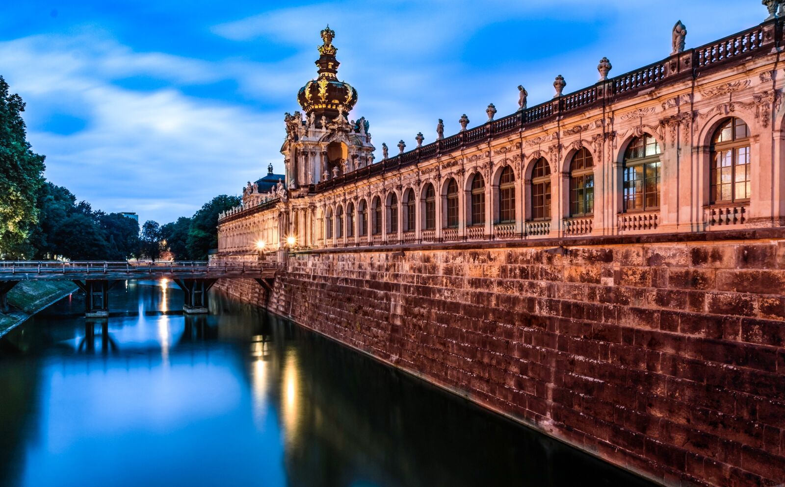 Canon EOS 80D sample photo. Kennel, dresden, sky photography