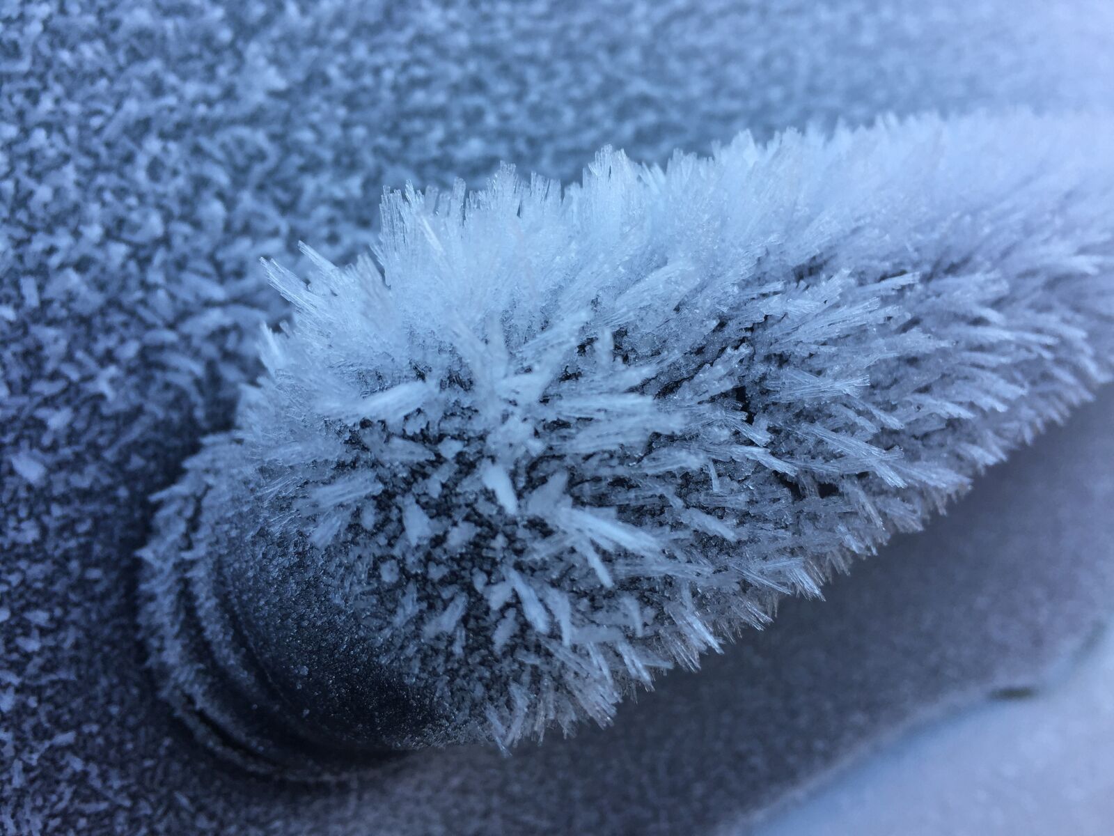 Apple iPhone 6 sample photo. Auto, winter, snow photography