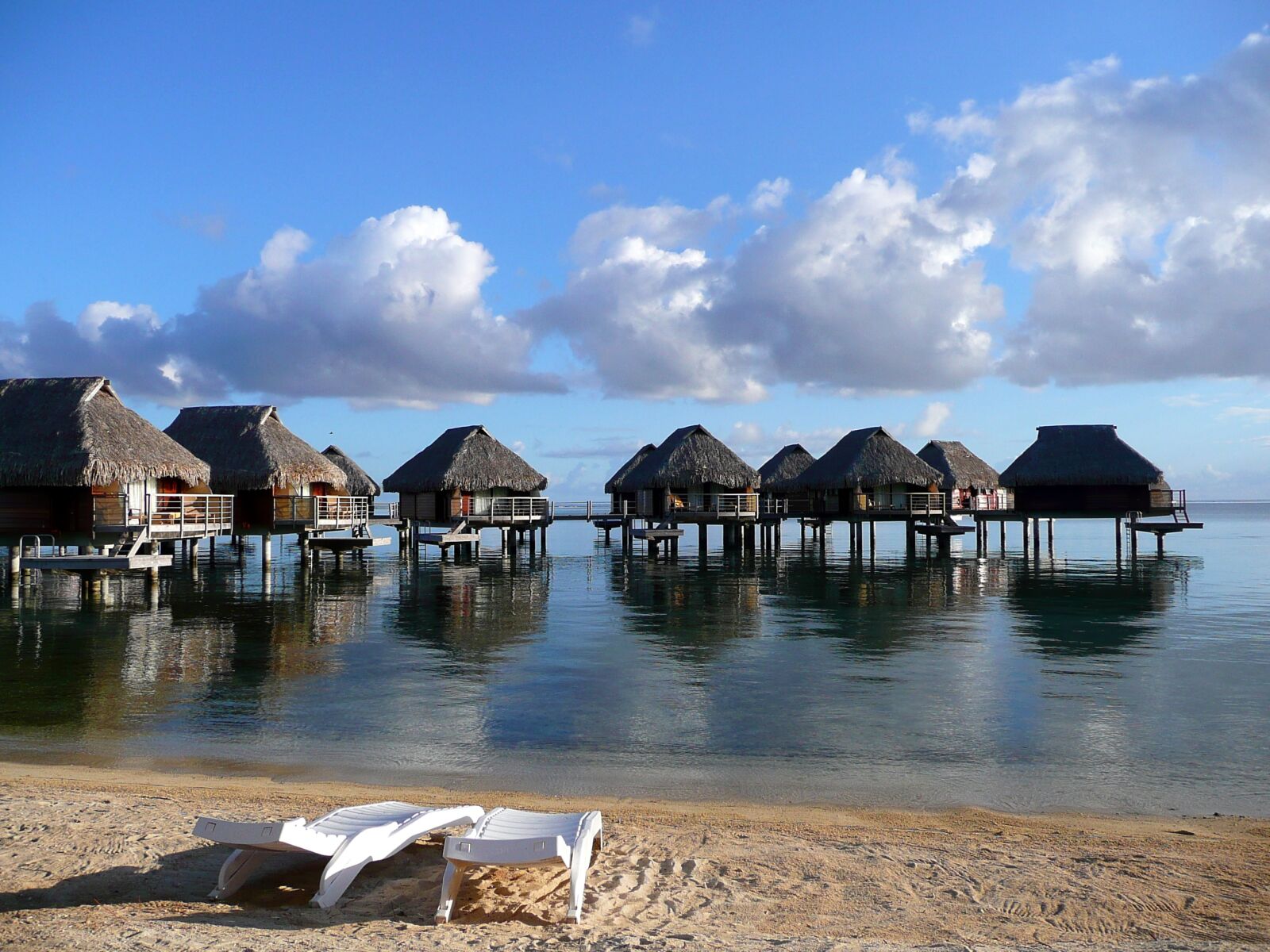 Panasonic DMC-TZ2 sample photo. French polynesia, tahiti, resort photography