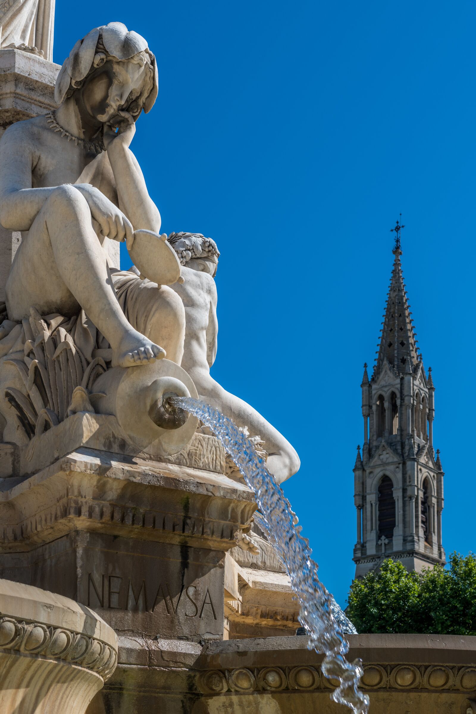 ZEISS Milvus 50mm F1.4 sample photo. France, fountain, travel photography