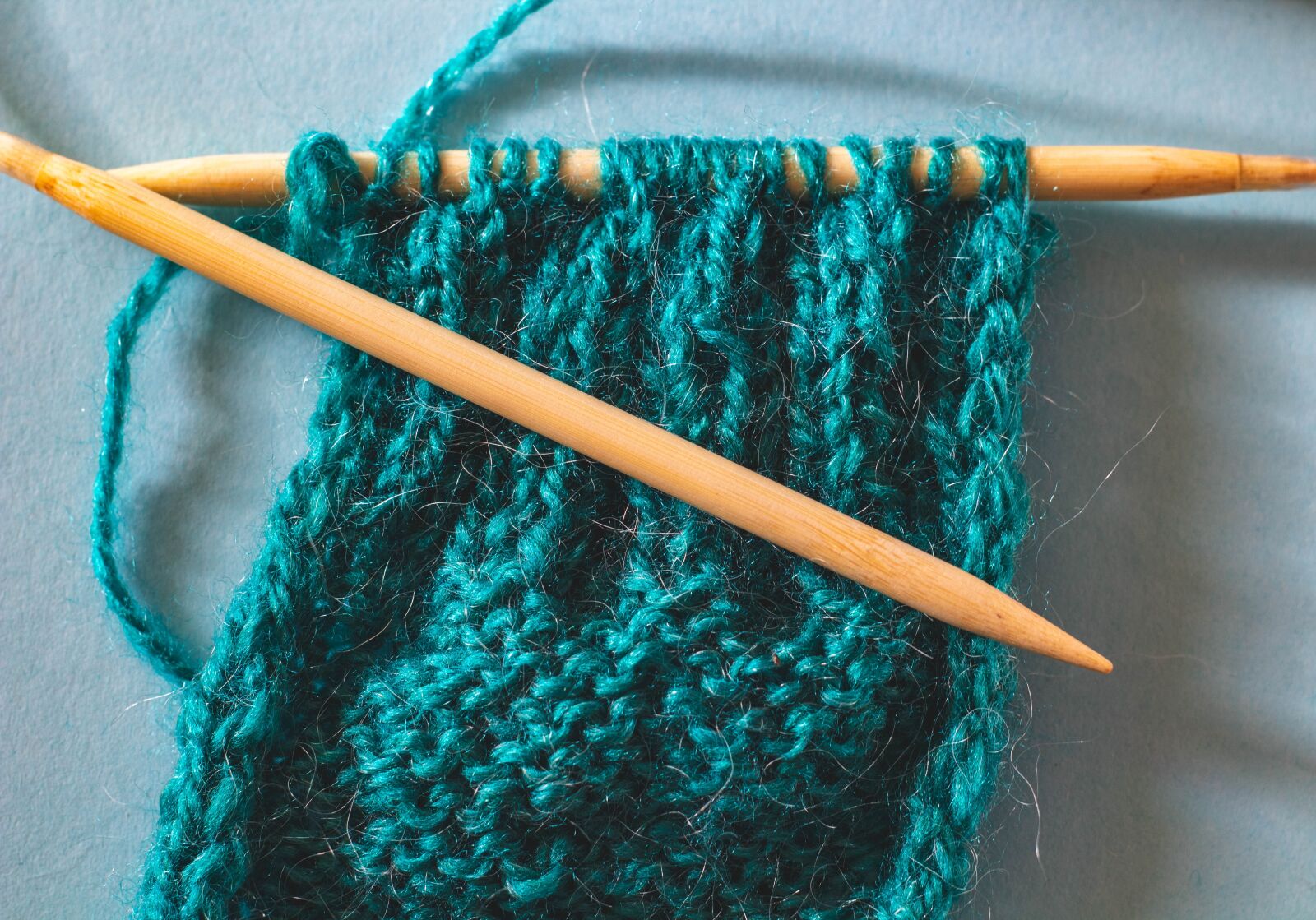 Canon EOS 1300D (EOS Rebel T6 / EOS Kiss X80) sample photo. Knit, yarn, knitting photography
