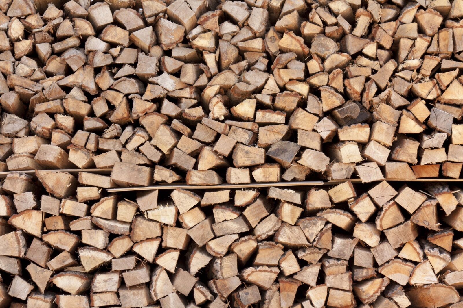 Canon EF-S 55-250mm F4-5.6 IS sample photo. Woodpile, chopped, logs photography