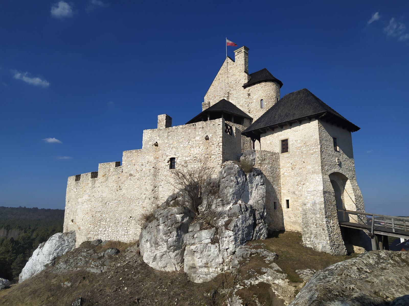 Xiaomi Redmi Note 7 sample photo. Castle hill, castle, architecture photography