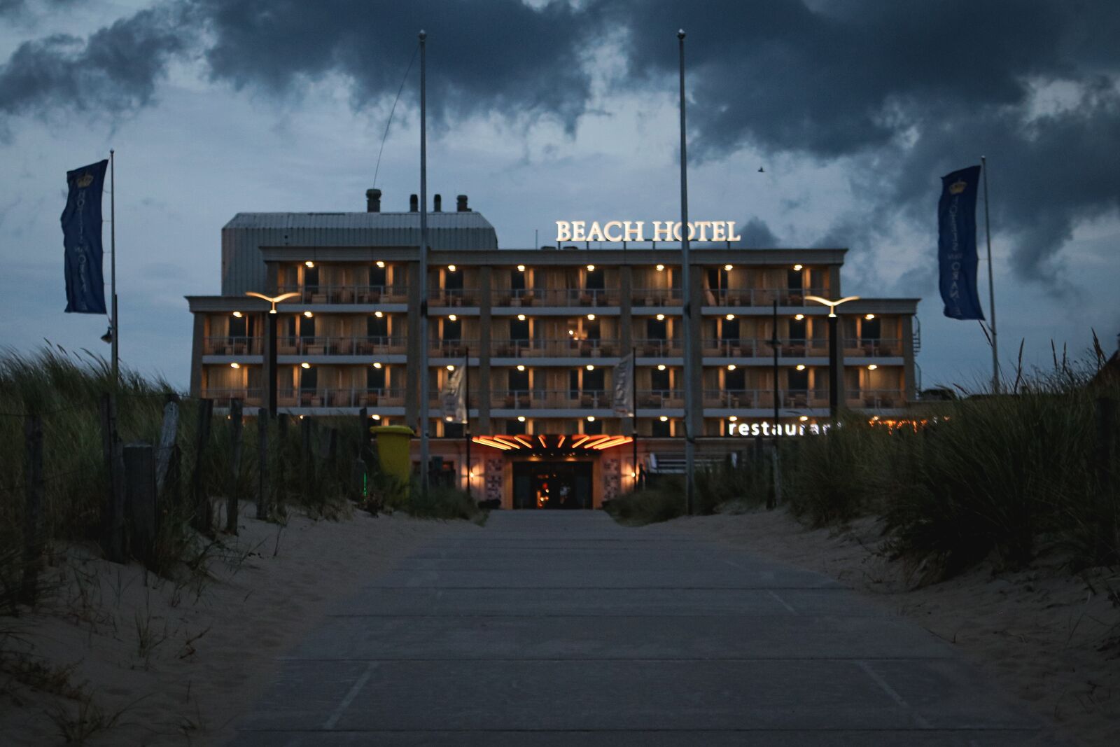Canon EOS 760D (EOS Rebel T6s / EOS 8000D) sample photo. Hotel, holland, netherlands photography