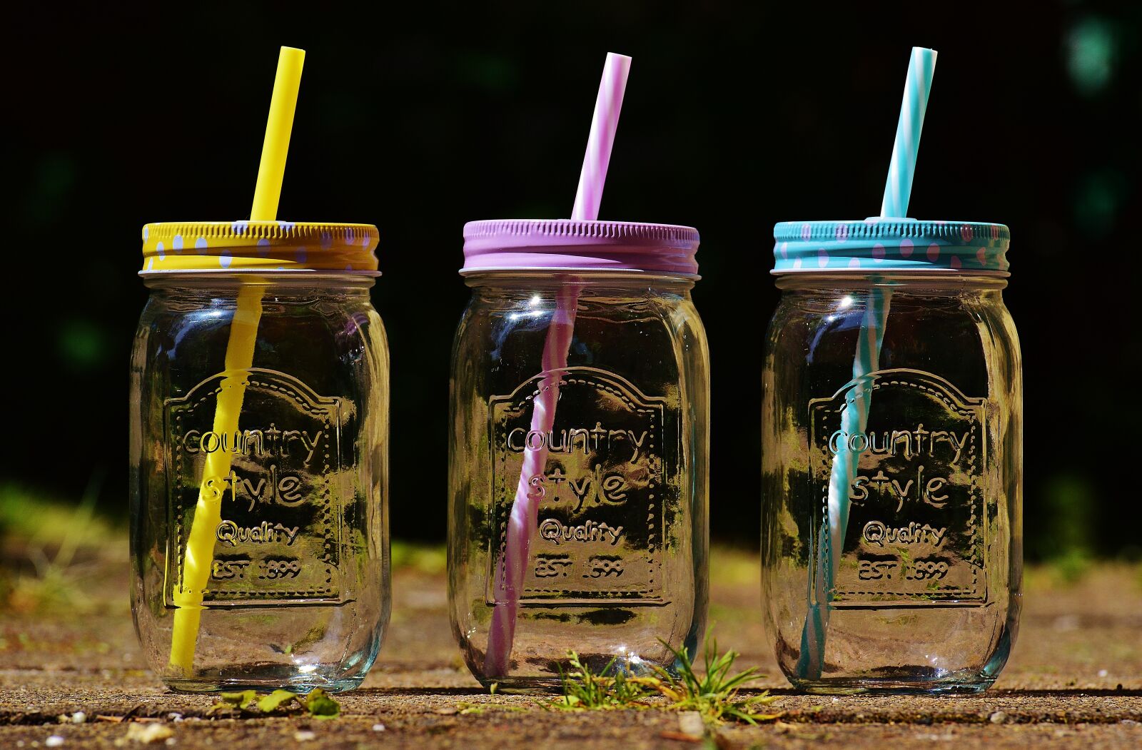Nikon D3200 sample photo. Drinking glasses, summer, color photography
