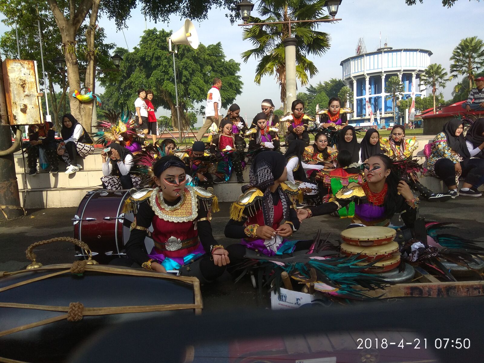 Xiaomi Redmi Note 4 sample photo. Costume, tradition, music photography