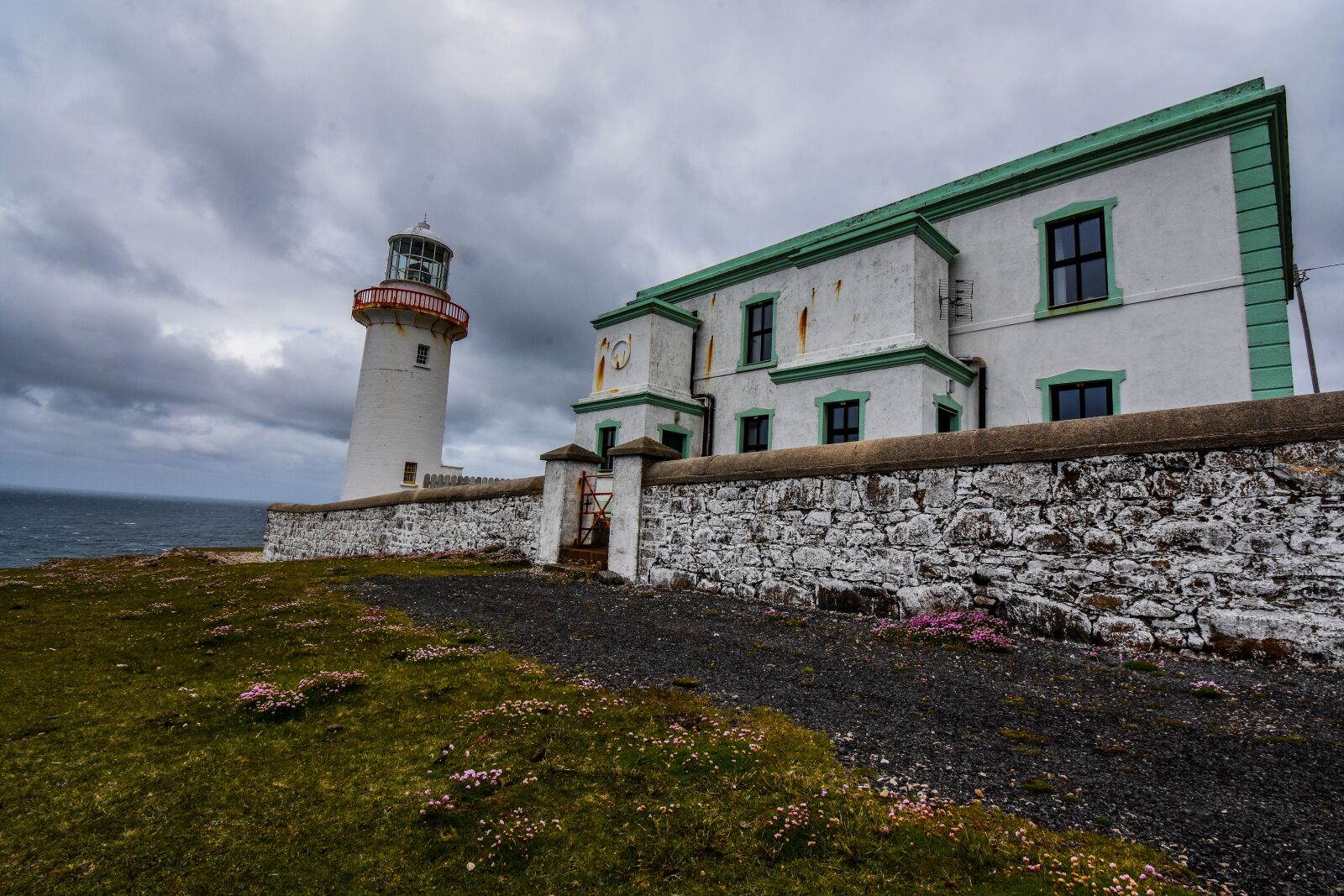 Nikon D7200 sample photo. Ireland, lighthouse, sea photography