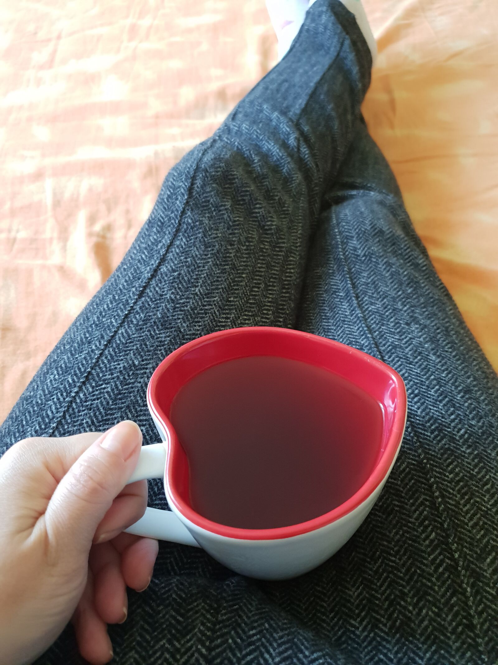 Samsung Galaxy S9 sample photo. Love, heart, tea photography