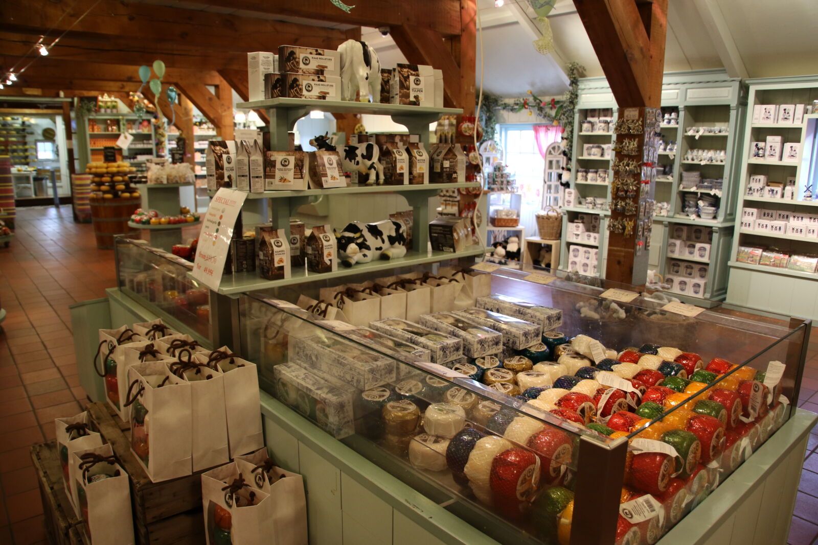 Canon EOS 7D Mark II sample photo. Buy, cheese, dutch, holland photography