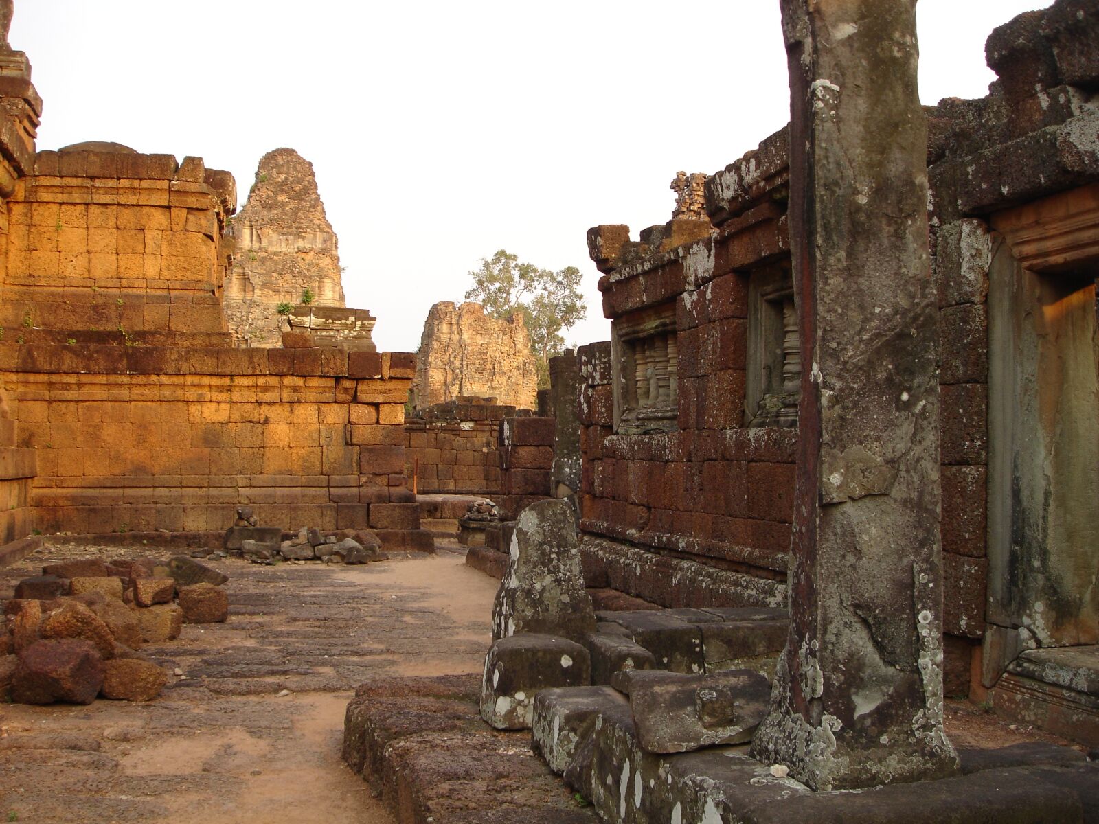 Sony DSC-P200 sample photo. Angkor, angkor wat, cambodia photography