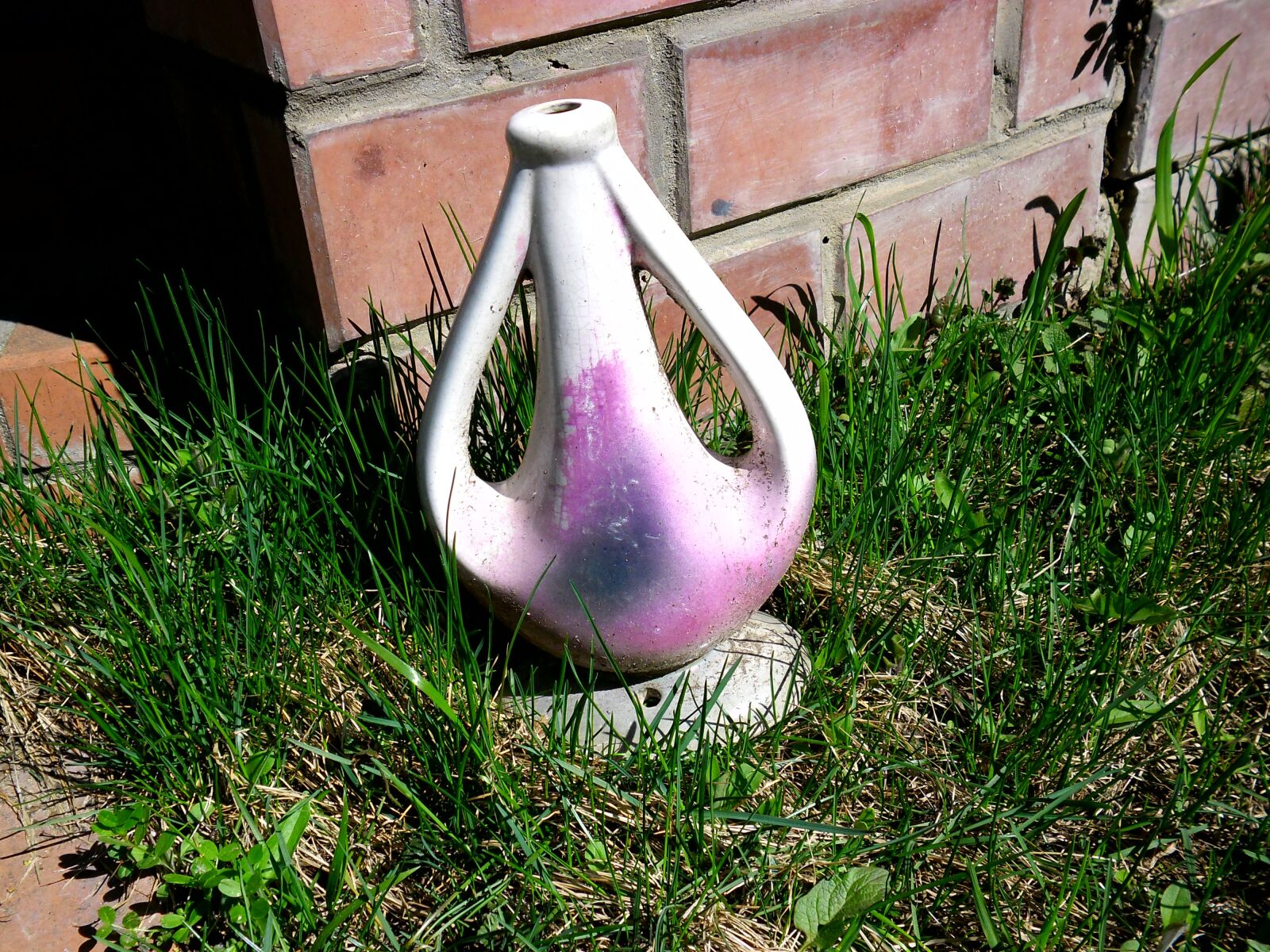 Samsung ES80/ ES81 sample photo. Amphora, decanter, design photography