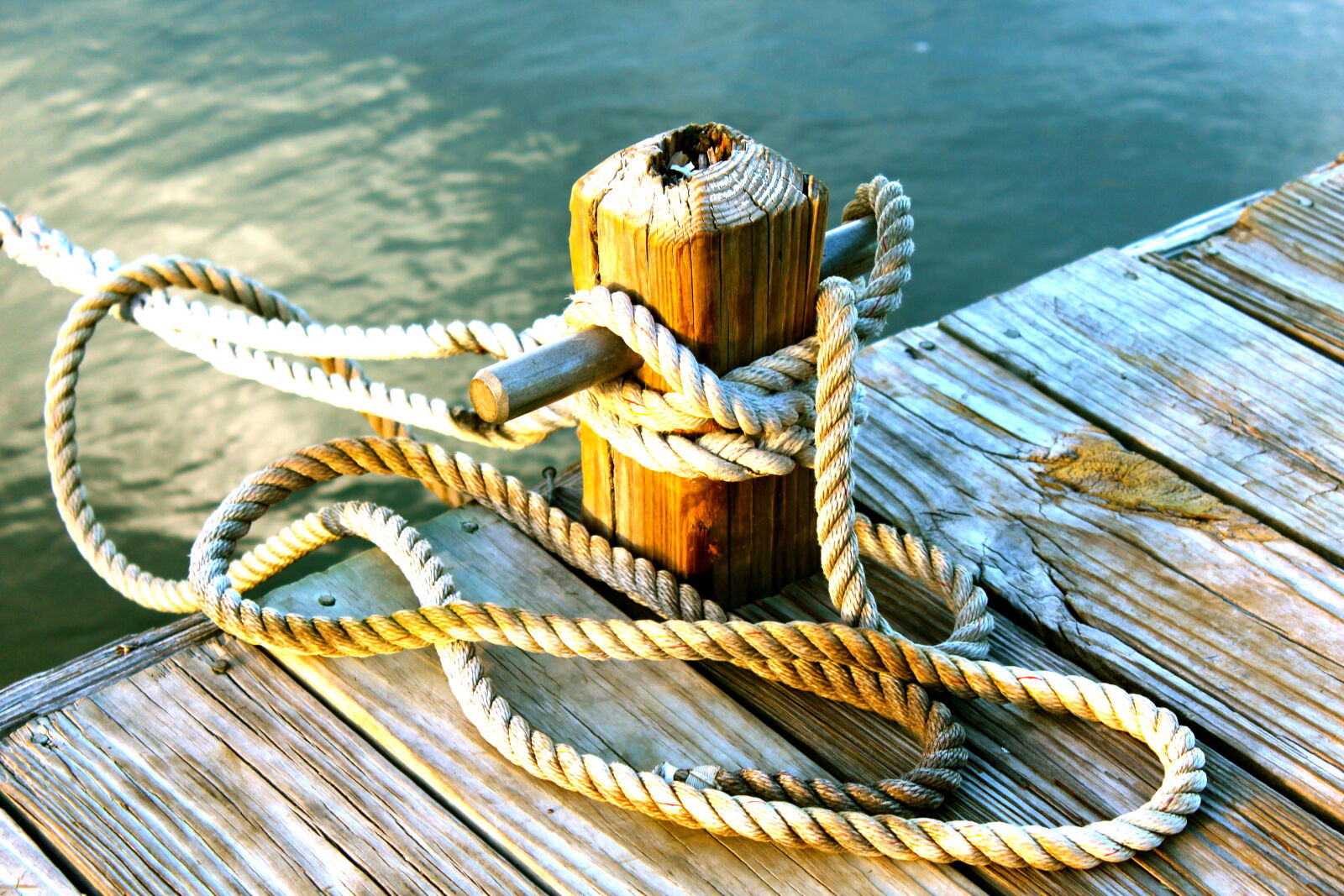Canon EOS 1200D (EOS Rebel T5 / EOS Kiss X70 / EOS Hi) sample photo. Boat, deck, dock, harbor photography