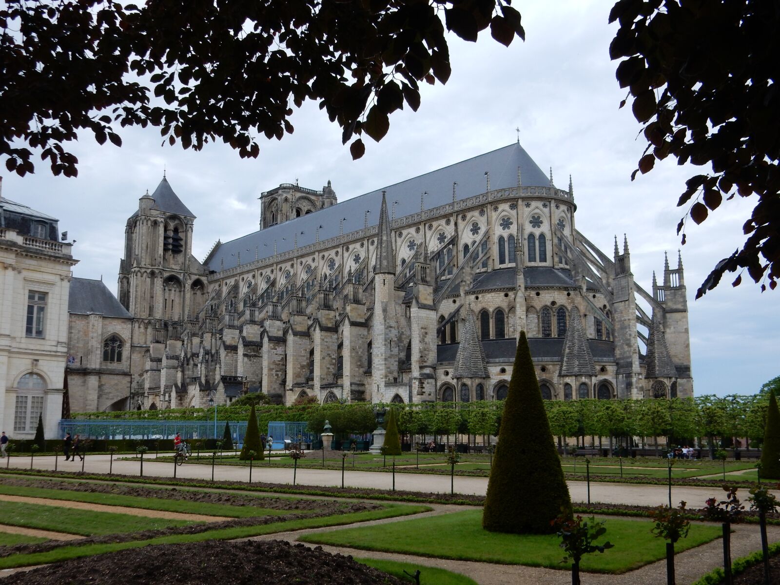 Nikon Coolpix S9700 sample photo. Cathedral, bourges, france photography