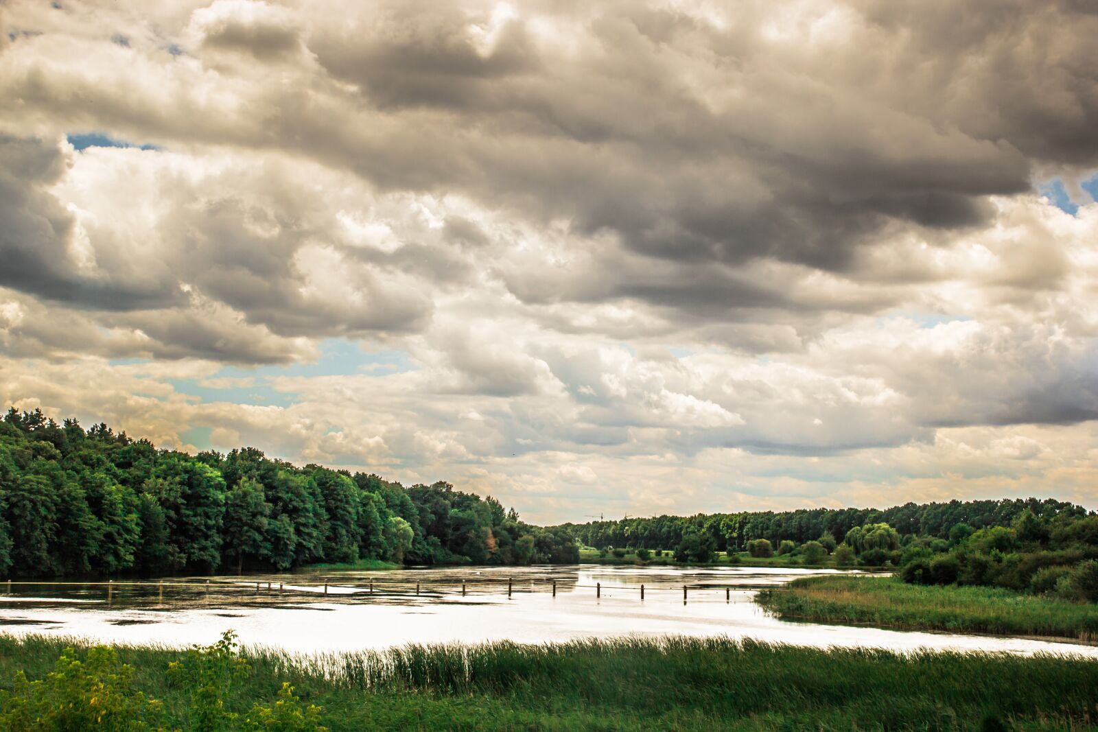 Tamron SP AF 17-50mm F2.8 XR Di II LD Aspherical (IF) sample photo. Lake, landscape, drama photography