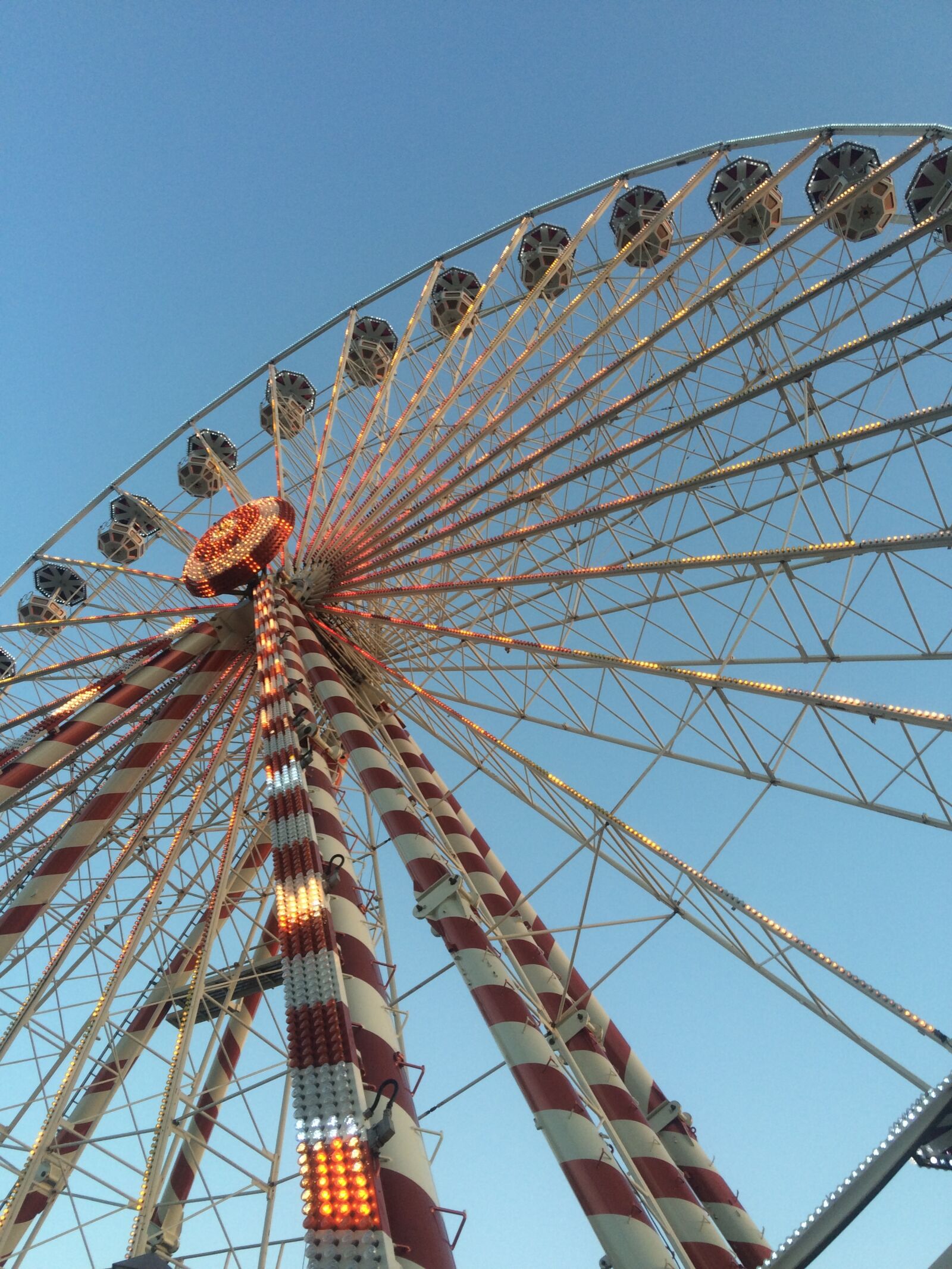 iPhone 5s back camera 4.15mm f/2.2 sample photo. Big, wheel, funfair, summer photography