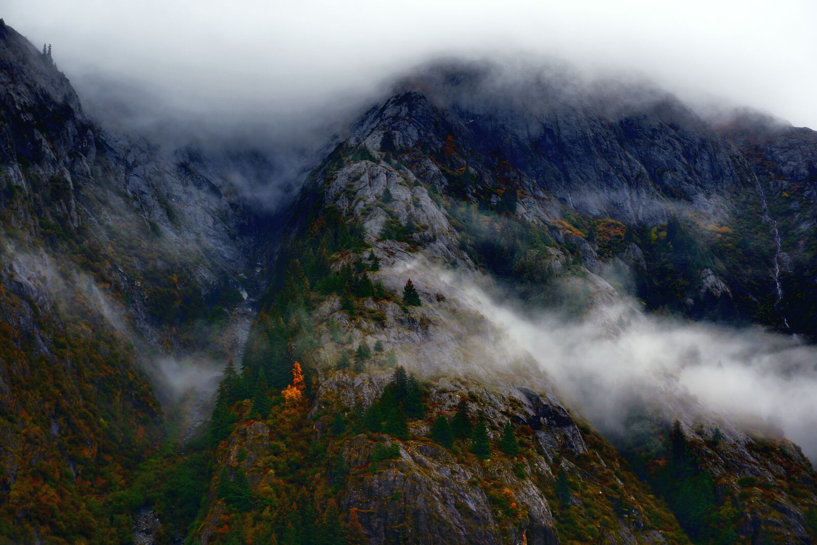 Fujifilm X-A5 sample photo. Landscape, mountains, sky photography
