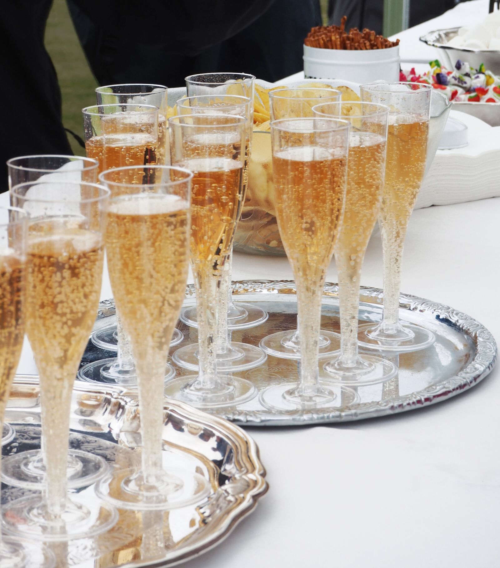 Olympus OM-D E-M10 sample photo. Bubbler, champagne, silver tray photography