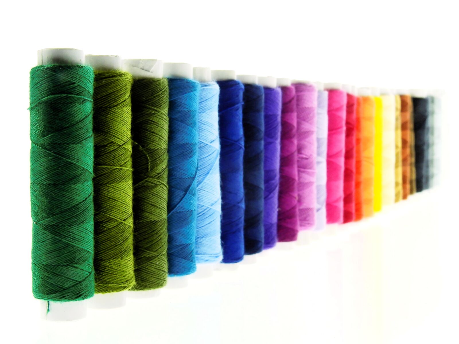 Nikon Coolpix P900 sample photo. Yarn, thread, sew photography