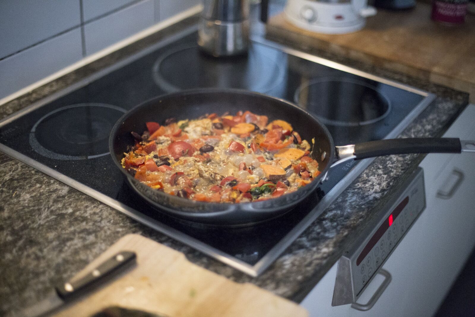 Canon EOS 6D + Canon EF 50mm F1.4 USM sample photo. Boiling, cooked, cooking, food photography