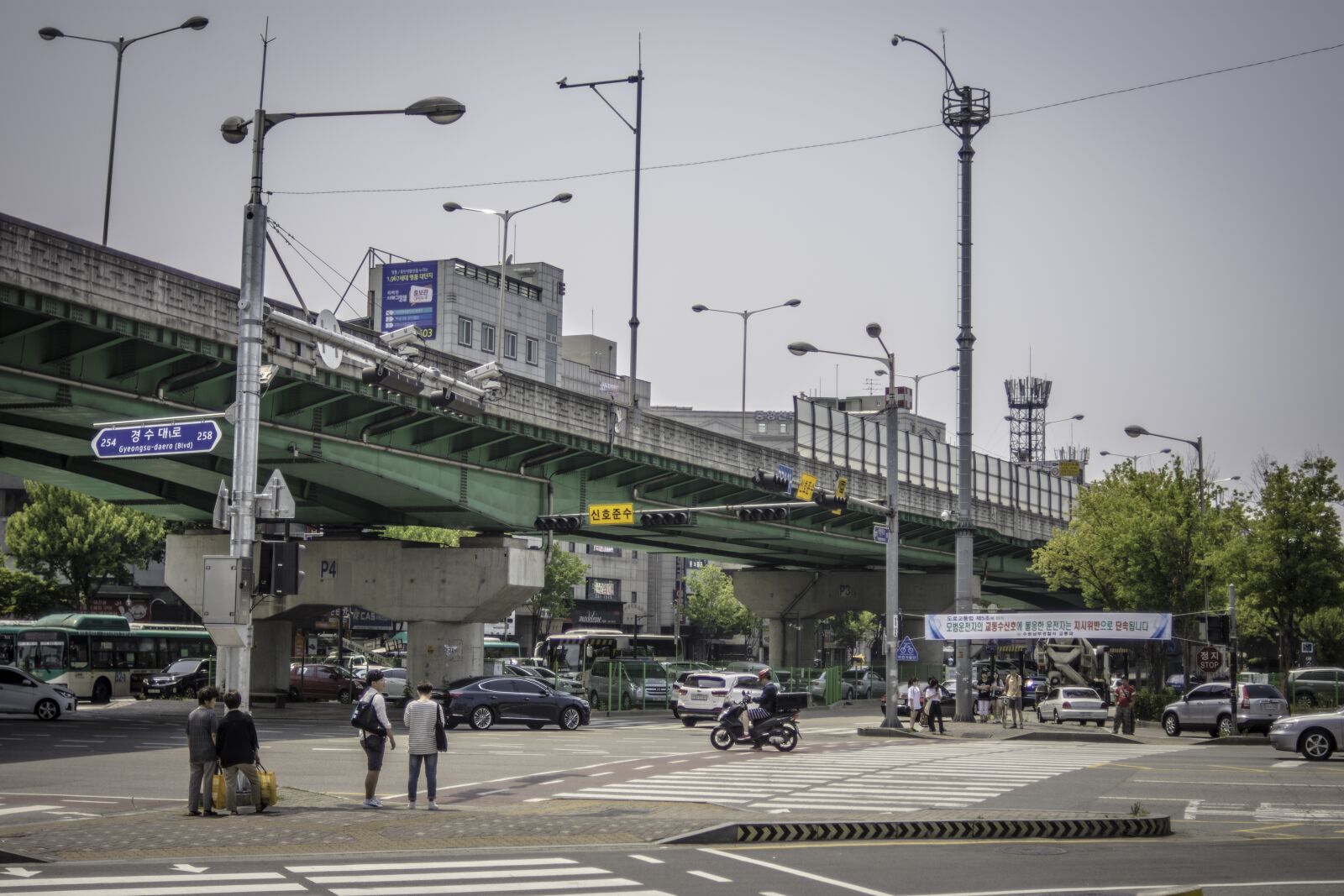 Nikon D7200 sample photo. Street, gil, overpass photography