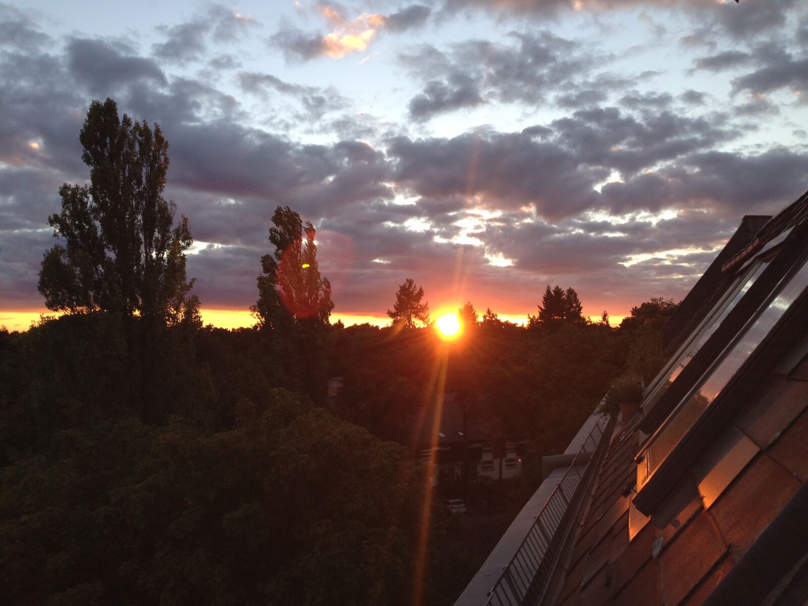iPhone 5 back camera 4.12mm f/2.4 sample photo. Sky, sunset, clouds photography