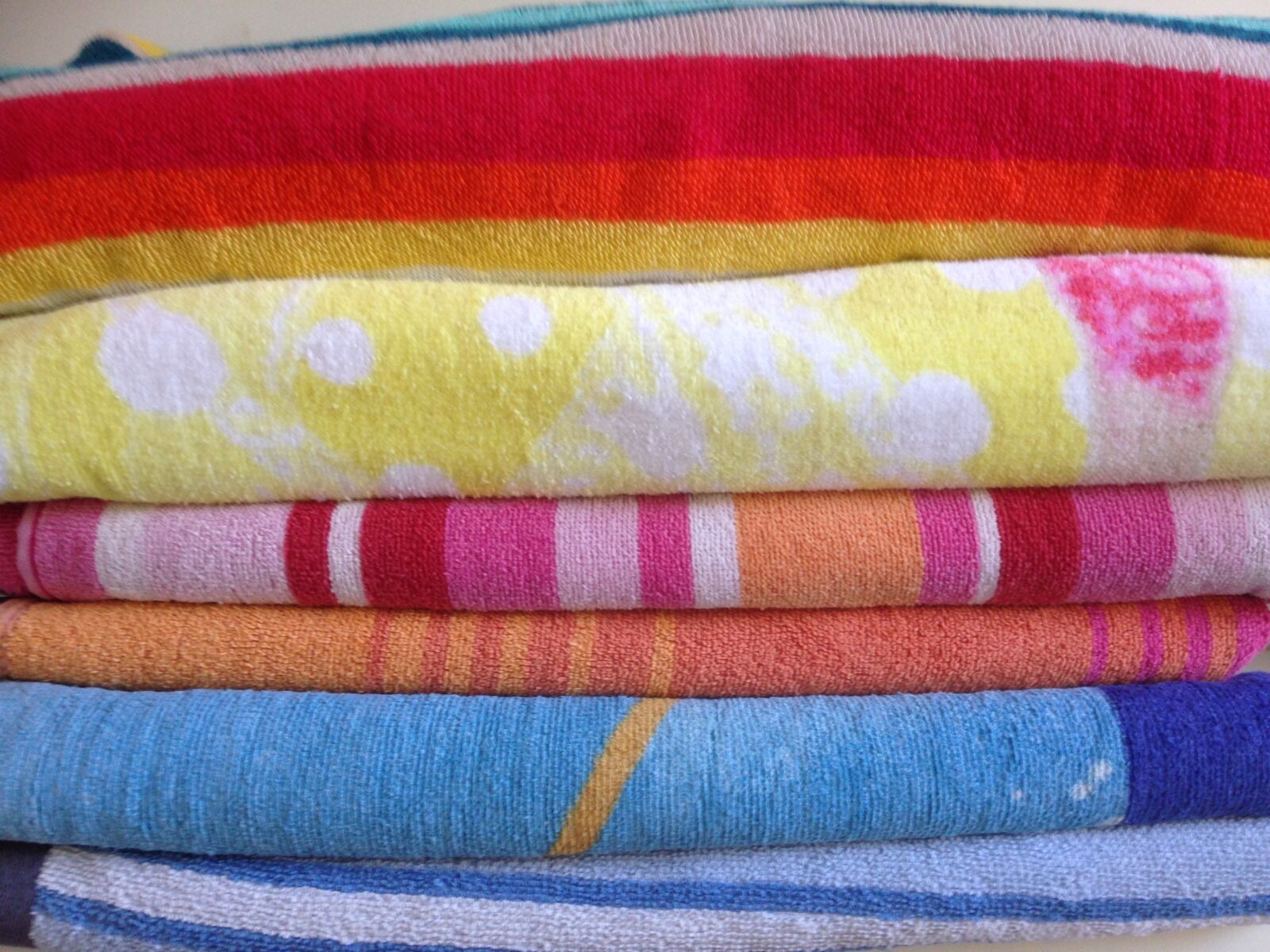 iPhone 5c back camera 4.12mm f/2.4 sample photo. Towels, towel, bathroom photography