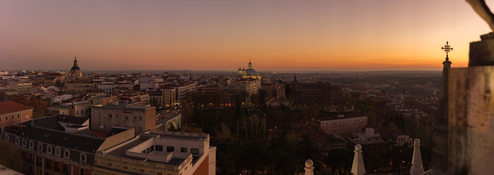 Canon EOS 600D (Rebel EOS T3i / EOS Kiss X5) sample photo. Sunset, panoramic, horizontal photography
