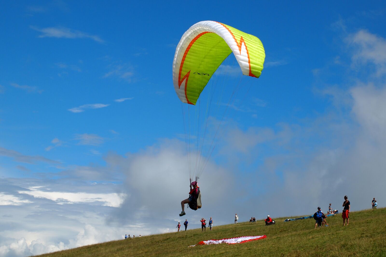 Olympus PEN E-PL1 sample photo. Paraglider, screen, chute photography