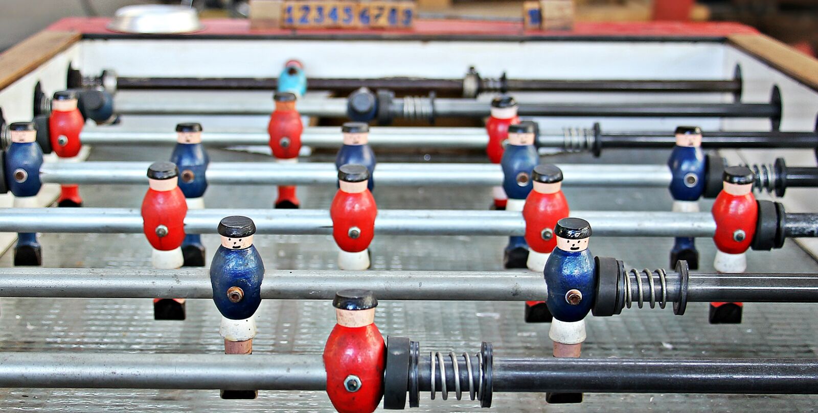 Canon EOS 550D (EOS Rebel T2i / EOS Kiss X4) sample photo. Kicker, table football, foosball photography